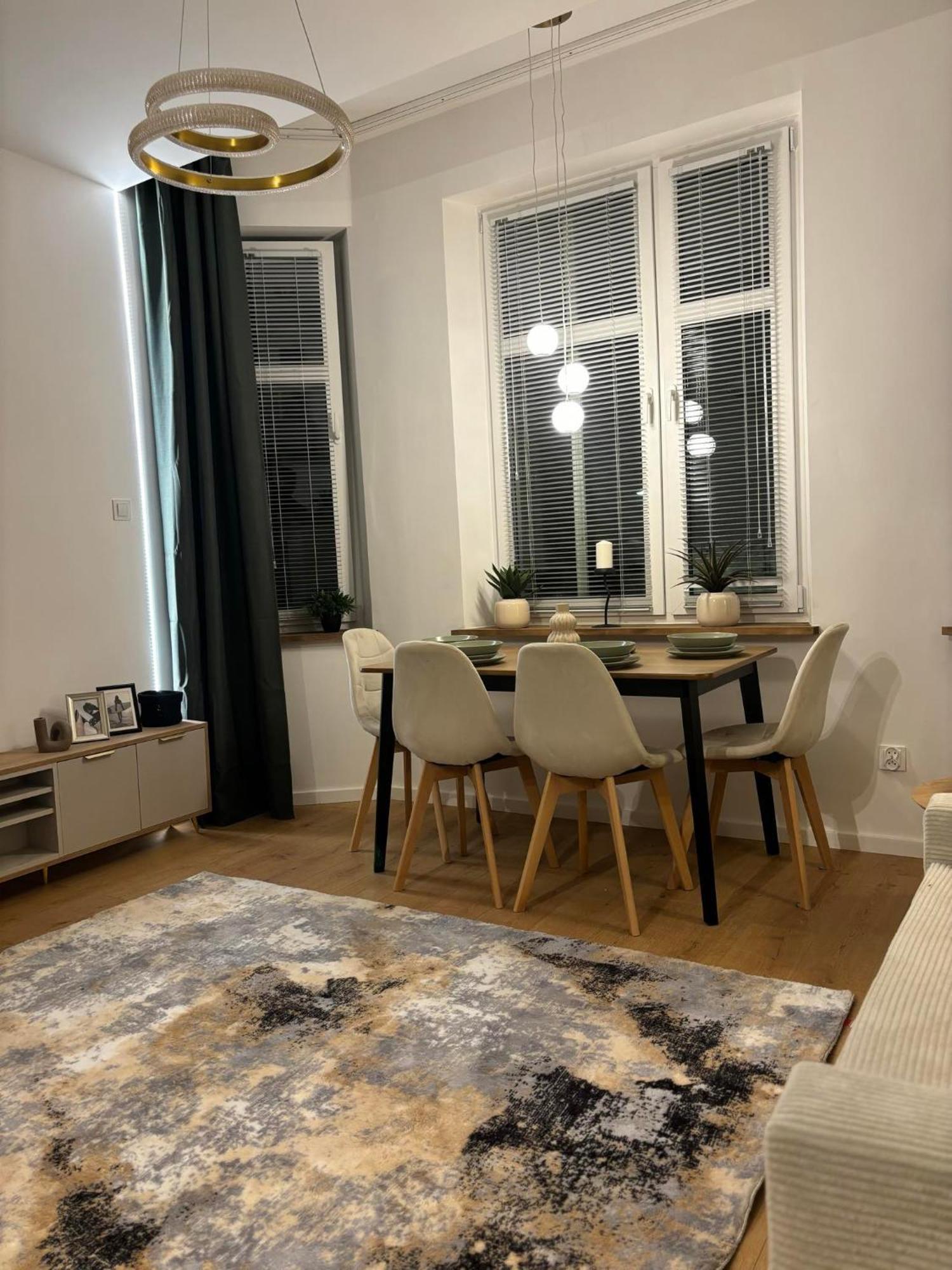 Apartament Pod Wieza 1 Wałbrzych Extérieur photo